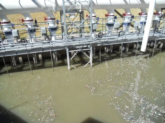Bombeo de las aguas ya cribadas en gruesos